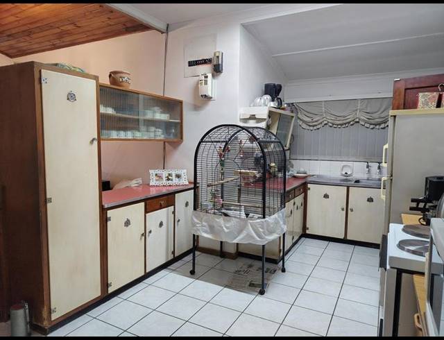 3 BEDROOM HOUSE FOR SALE IN BRANDWOOD